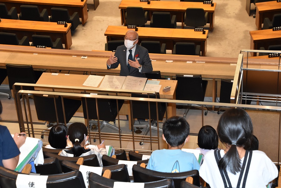 県庁見学（泉台小）1