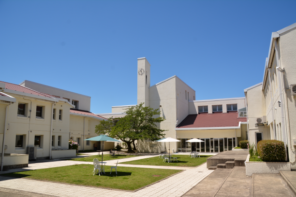 清泉女学院短期大学