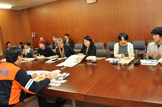 写真：ランティミーティングの様子