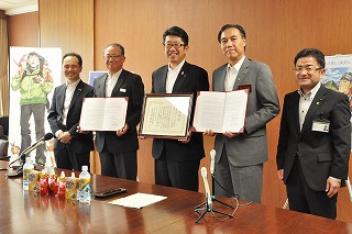 画像：味の素（株）と長野県山岳遭難防止対策協会とのサプライヤー契約を締結