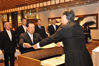 写真：知事表彰の様子