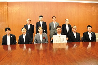 画像：長野県みらいベース感謝状贈呈