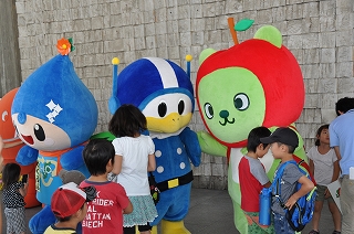 画像：県庁見学キャラ