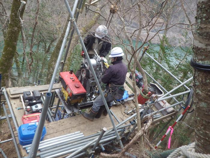 羽衣崎上 0404ボーリング状況