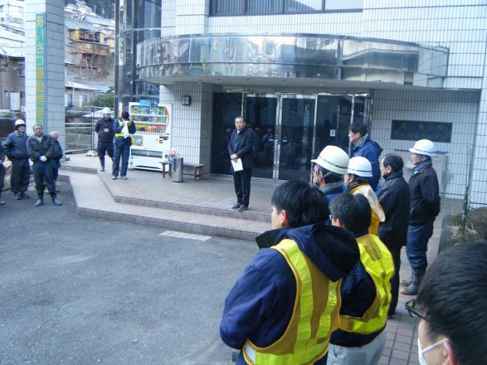 梅花駅伝前道路一斉清掃1