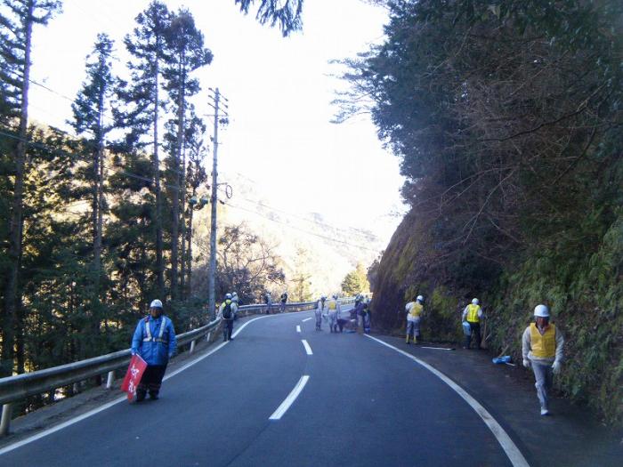 梅花駅伝前道路一斉清掃3